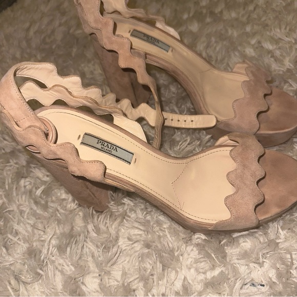 Authentic Prada Platform Suede Light Pink Pumps - Picture 2 of 5
